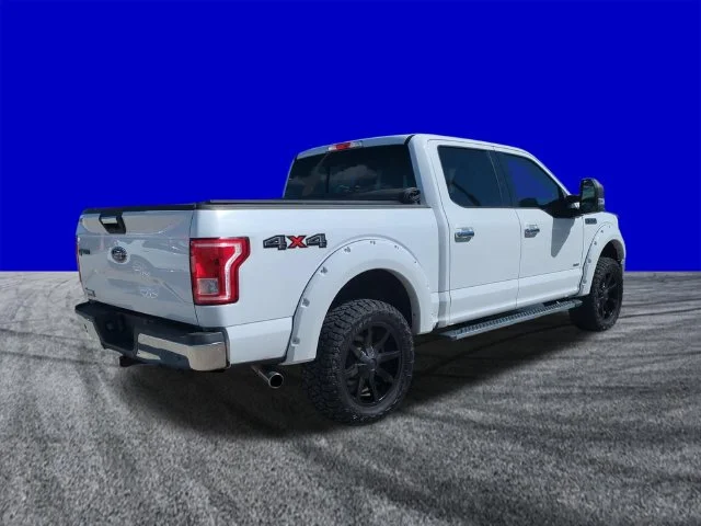 Used 2016 Oxford White Ford XLT image 4