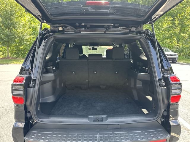 Certified Used 2025  Toyota SR5 image 21