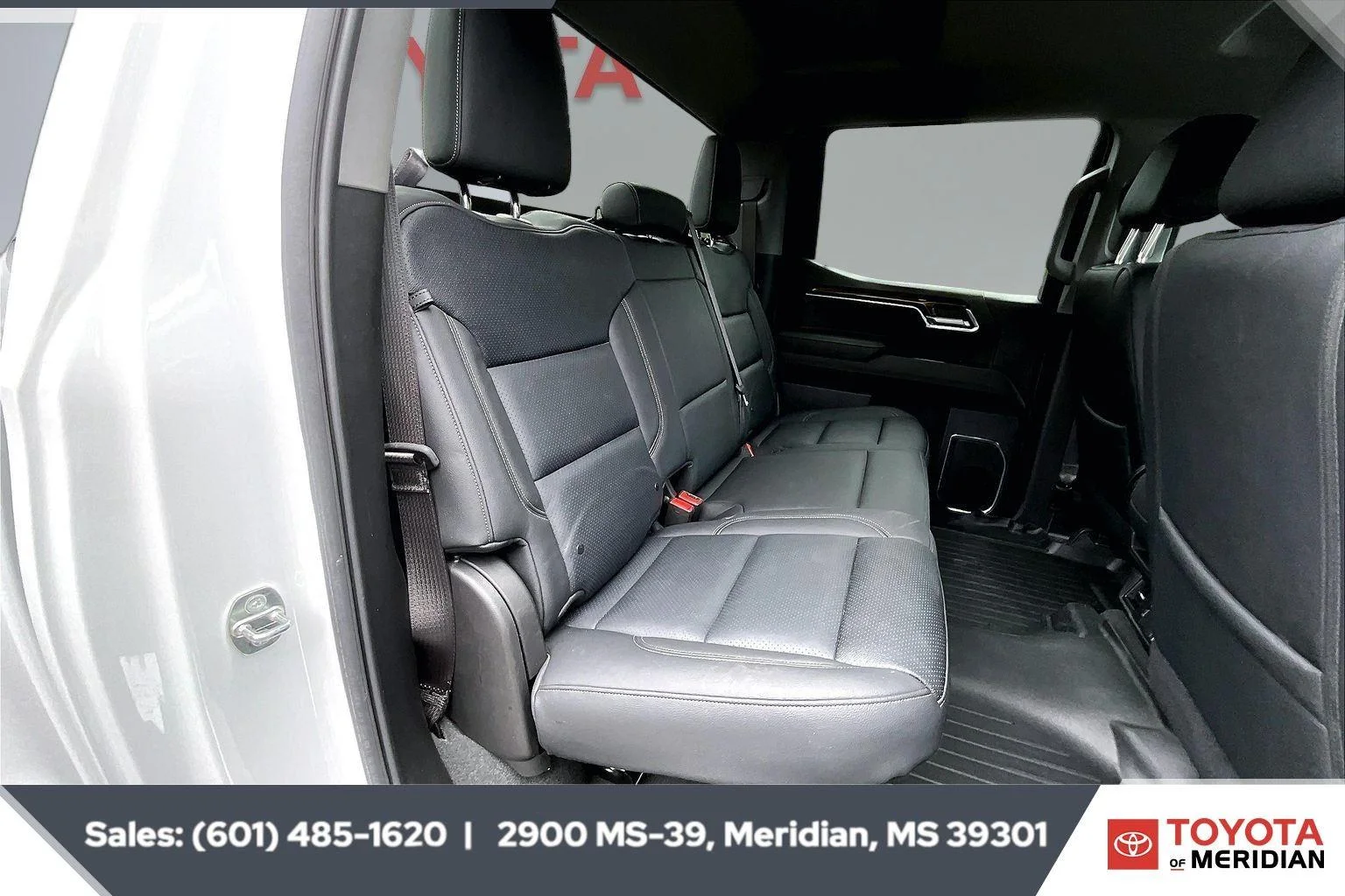 Used 2024 Summit White Chevrolet RST image 20
