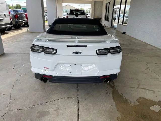 Used 2020 White Chevrolet 2LT image 4