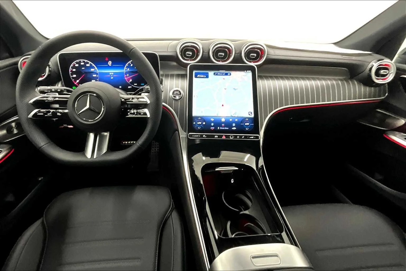 2025 Mercedes-Benz GLC Base - Photo 5