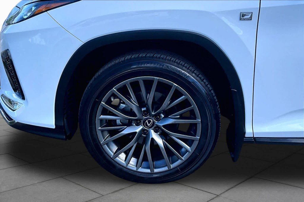 Used 2022 White Lexus 350 F Sport Handling image 11