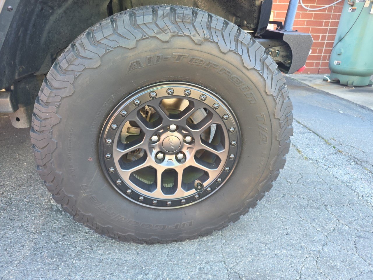 Used 2023 Earl Clearcoat Jeep Willys image 11