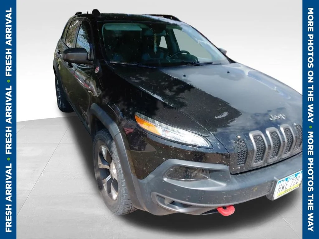 Used 2015 Black Jeep Trailhawk image 1