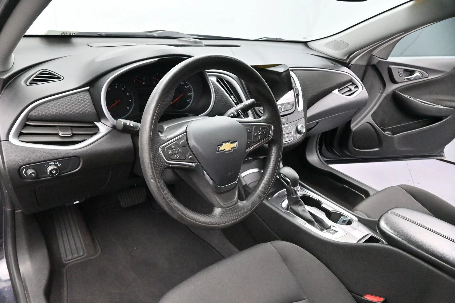 Used 2023 Dark Ash Metallic Chevrolet LT image 16