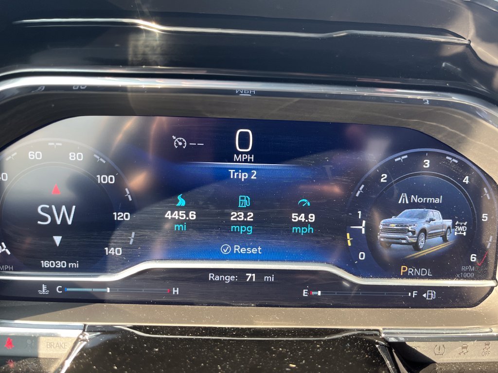 Used 2023 White Chevrolet LT image 17