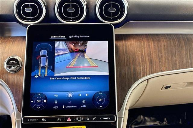 New 2026 Polar White Mercedes-Benz GLC 300 image 42