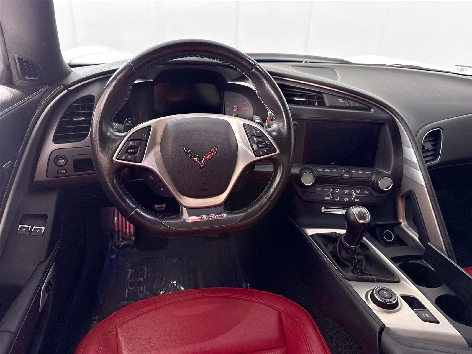 Used 2018 Arctic White Chevrolet Grand Sport 1LT image 32