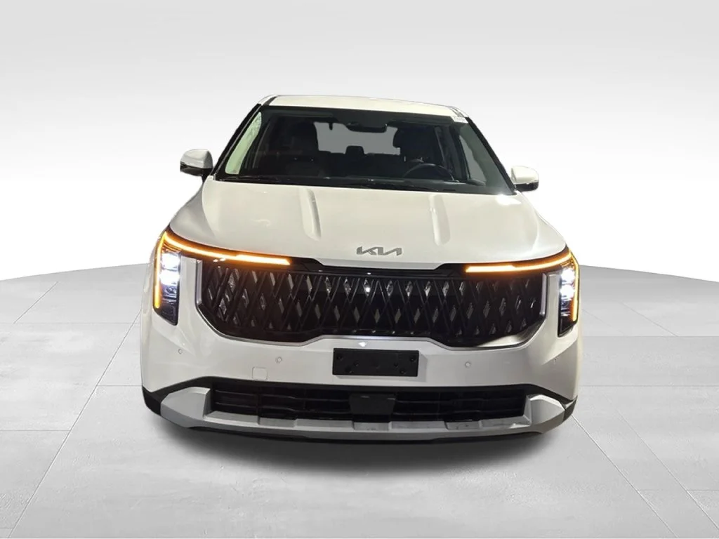 Used 2026 White Kia LX image 9