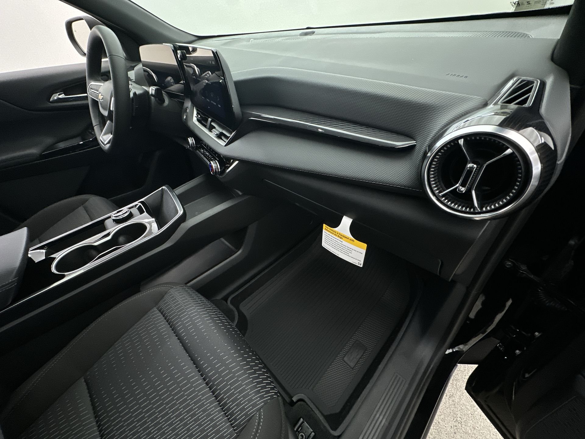 2027 Chevrolet Equinox LT - Photo 85