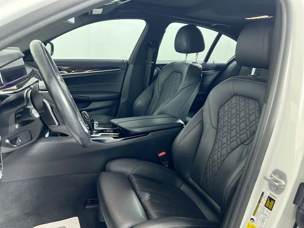 2022 BMW 5 Series 540i - Photo 12