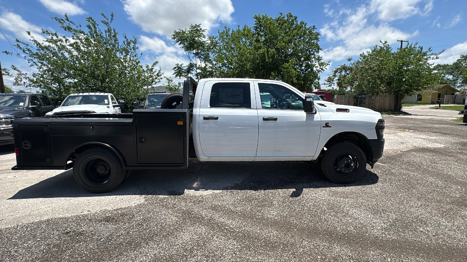 New 2026 Silver Zynith Exterior Paint RAM Express image 4