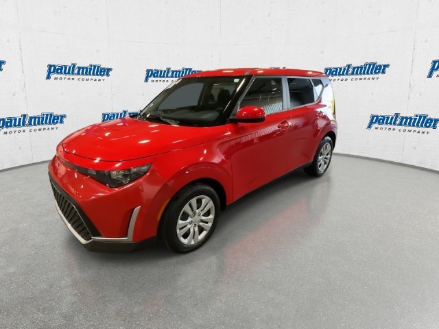 Certified Used 2024 Red Kia LX image 5