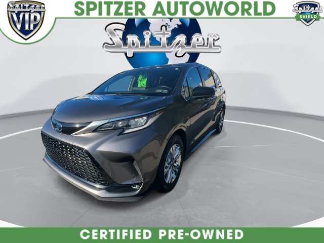 Used 2022  Toyota XSE image 4