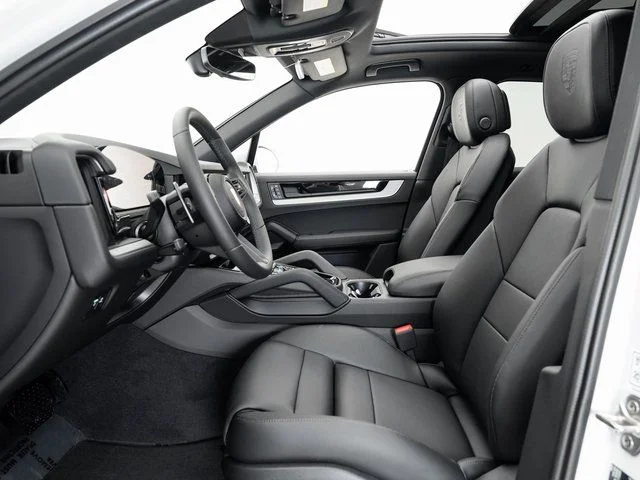 Certified Used 2025  Porsche  image 6