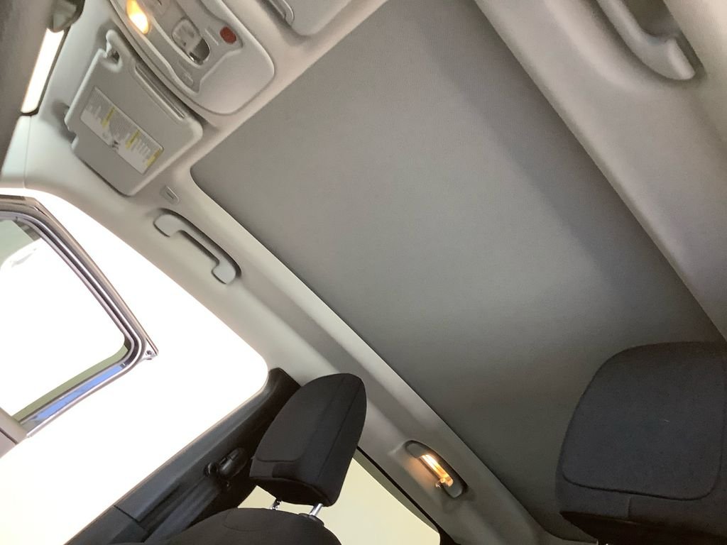 Used 2023 Blue Jeep Altitude image 25