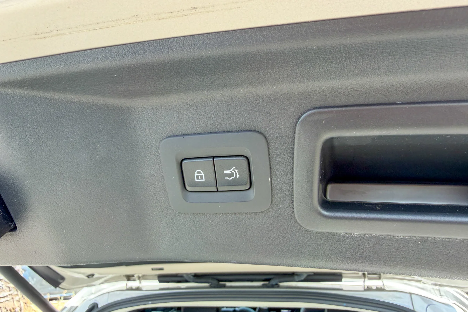 Certified Used 2024 Platinum Quartz Mazda Premium image 30