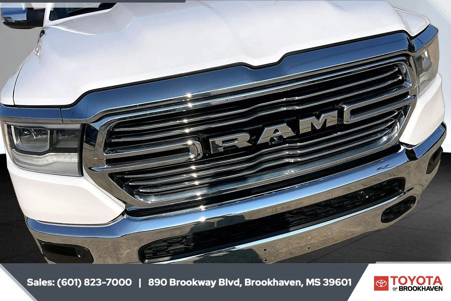 Used 2024 Ivory White Tri-Coat Pearlcoat Ram Laramie image 21