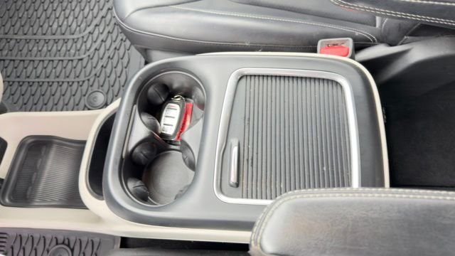 Used 2023 White Chrysler Touring L image 23