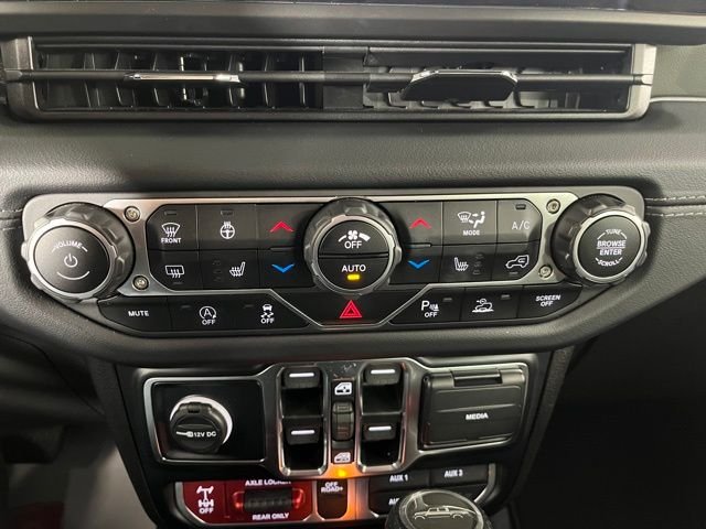Used 2024 Black Jeep Mojave image 35