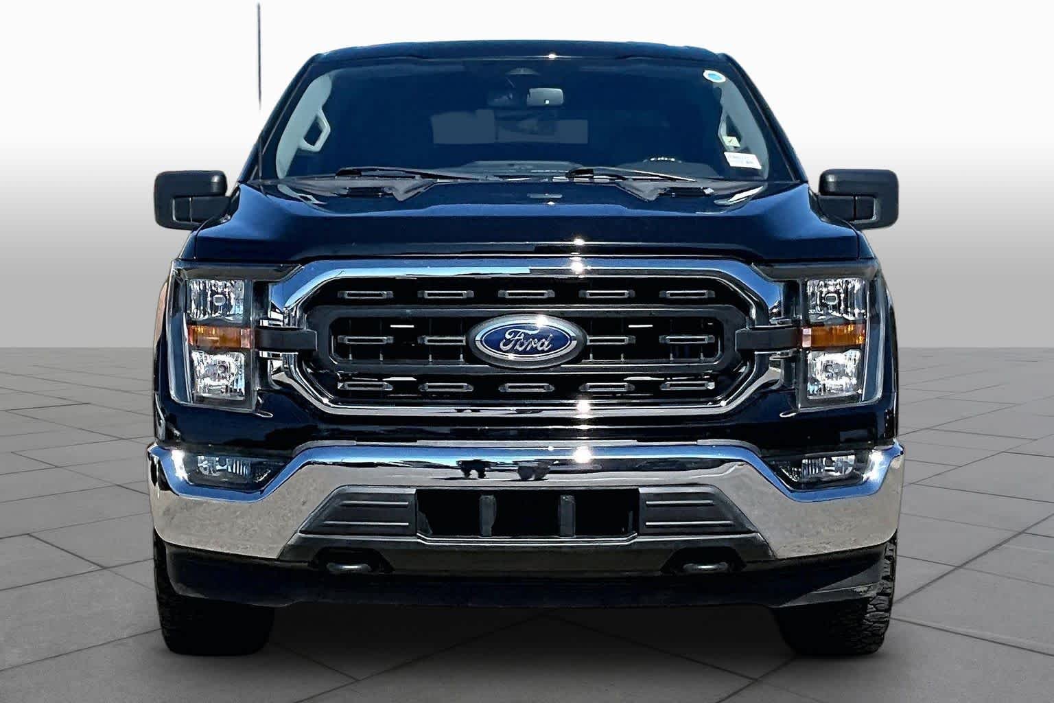 Used 2023 Agate Black Metallic Ford XLT image 7