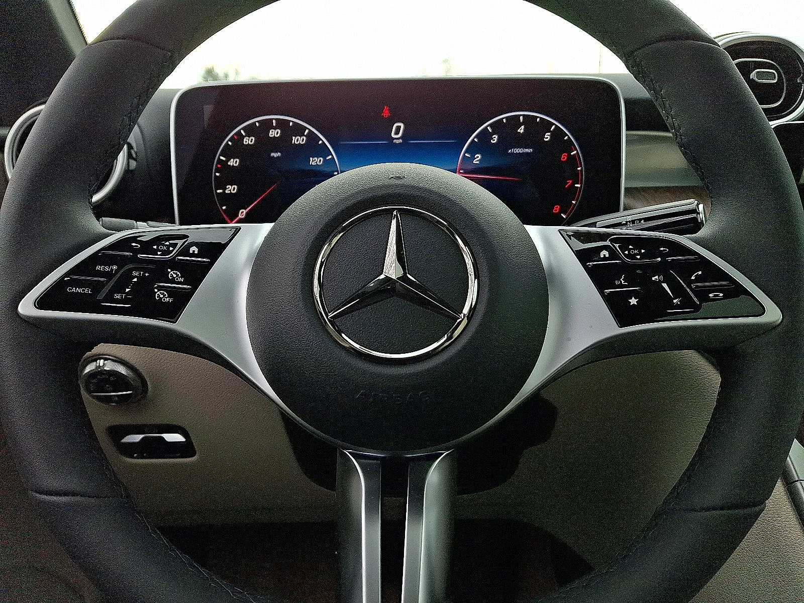 Certified Used 2026 Polar White Mercedes-Benz GLC 300 image 12