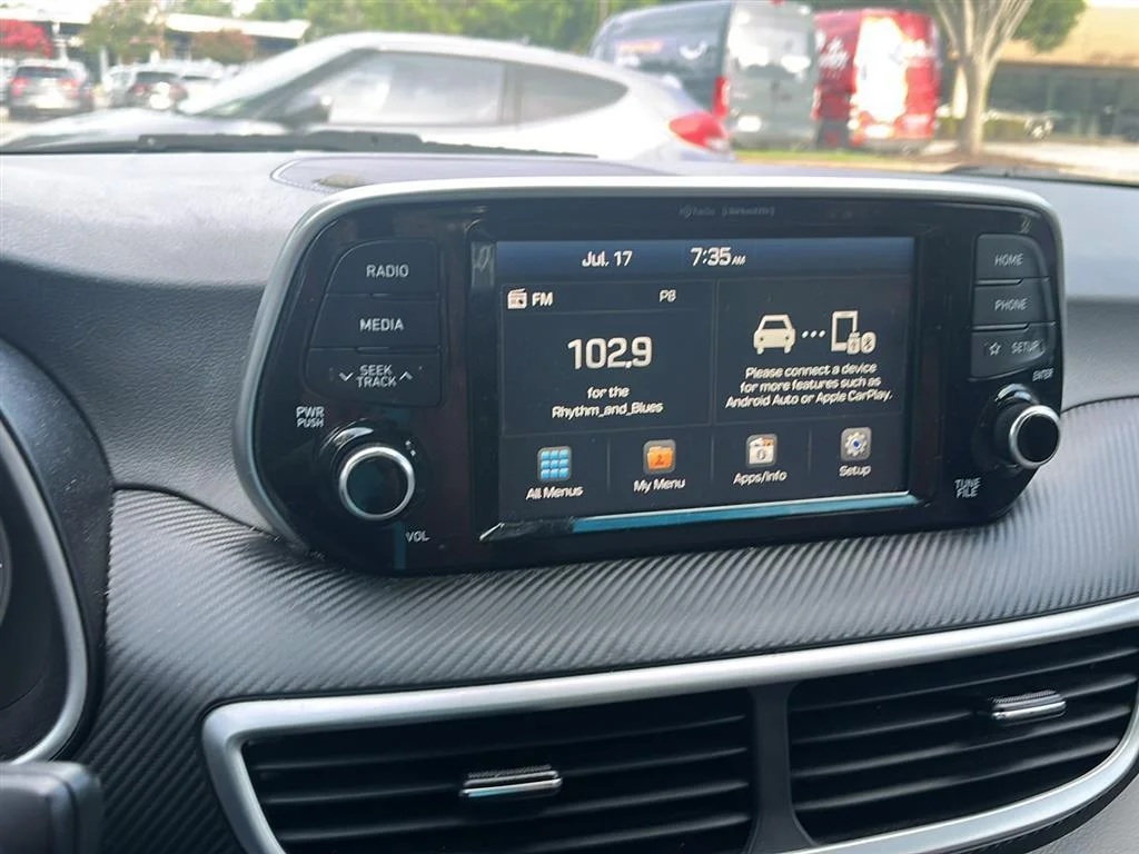 Used 2020 Black Noir Pearl Hyundai Value image 4