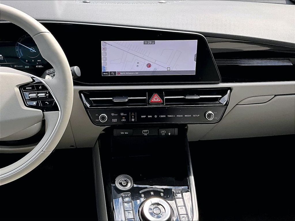 Used 2023 Gray Kia Wind image 18