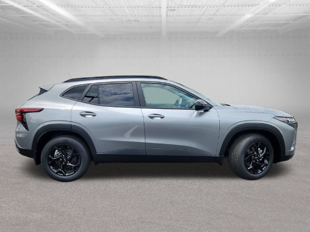 2026 Chevrolet Trax LT - Photo 8