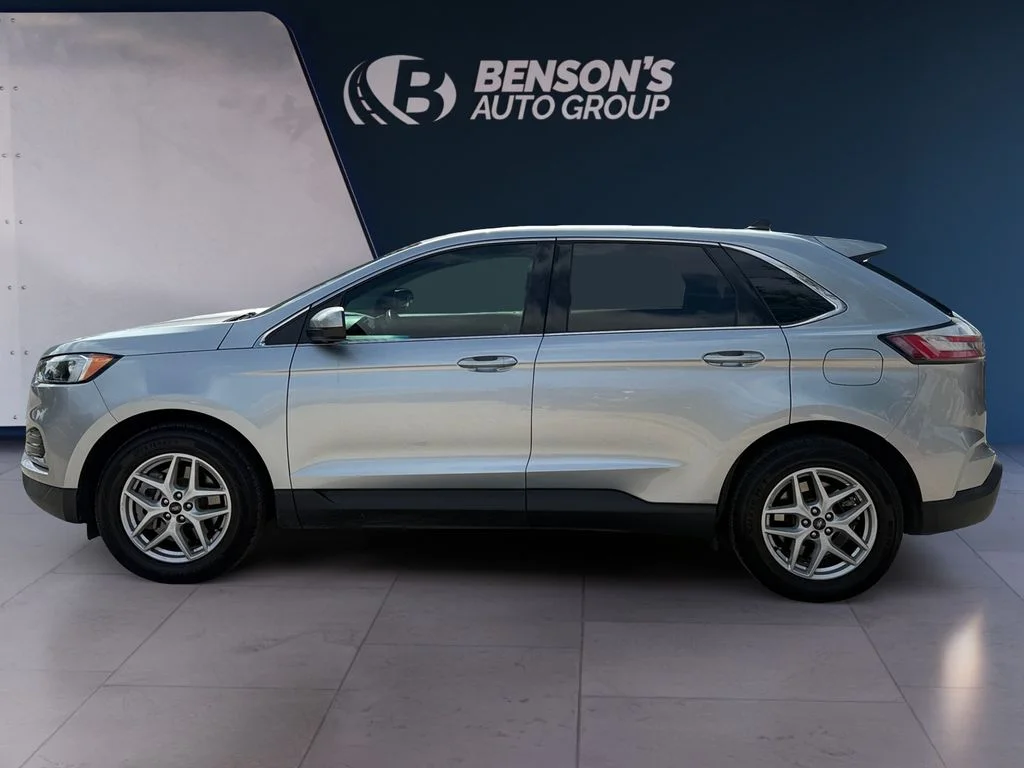 Used 2024 Silver Ford SEL image 2