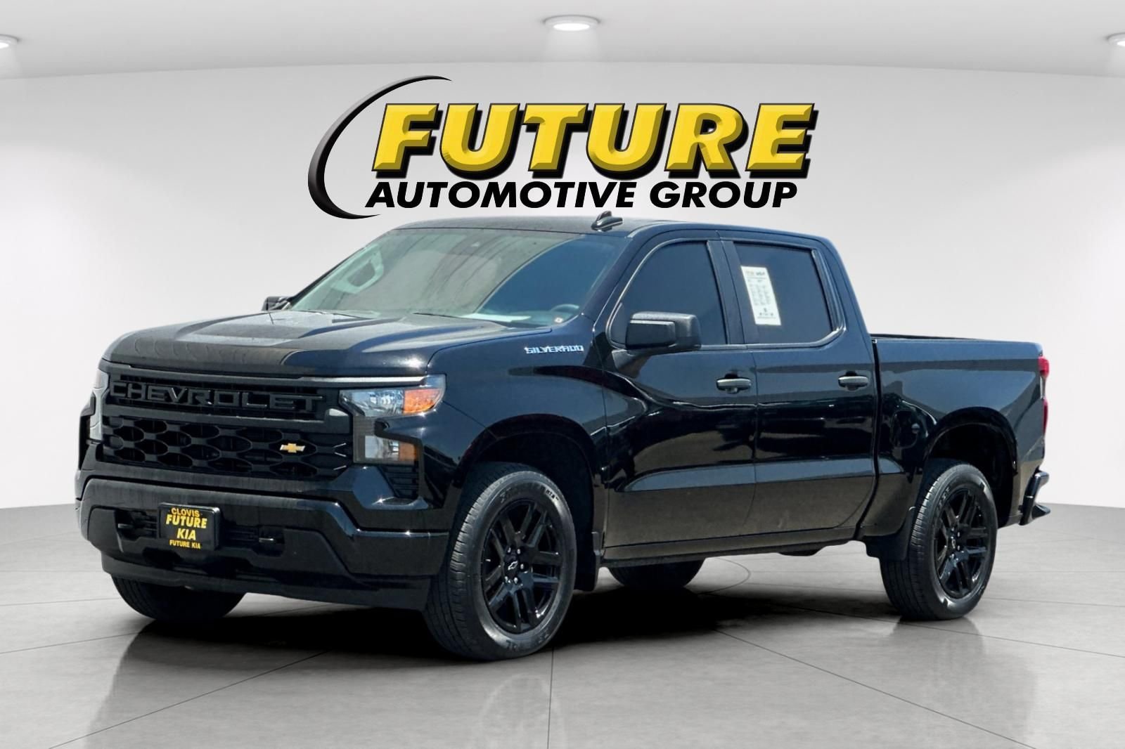 Used 2022 Black Chevrolet Custom image 8