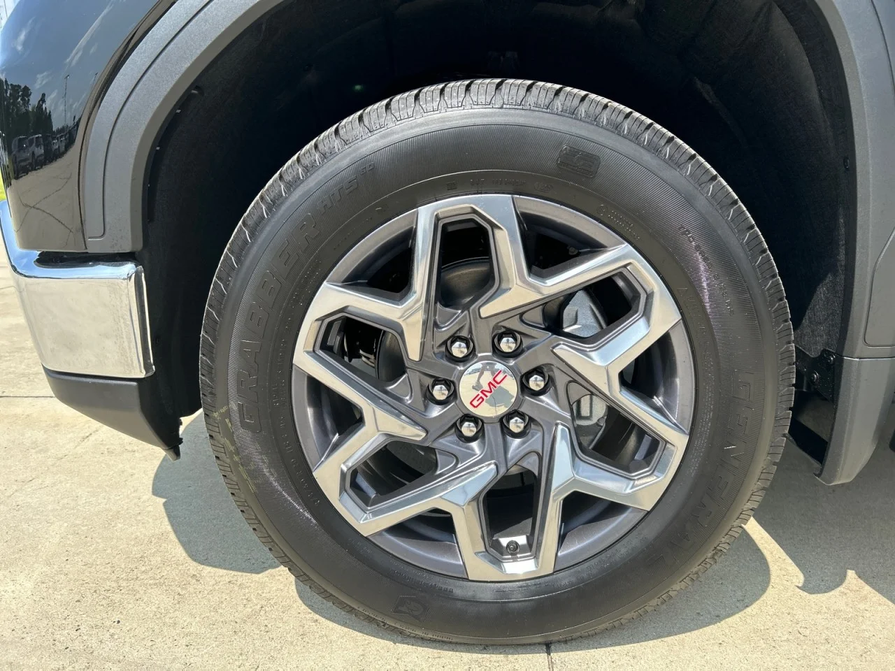 2026 GMC Sierra 1500 SLT - Photo 9