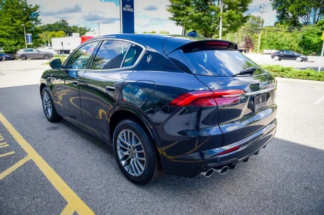 New 2024 Nero Tempesta Metallic Maserati GT image 5