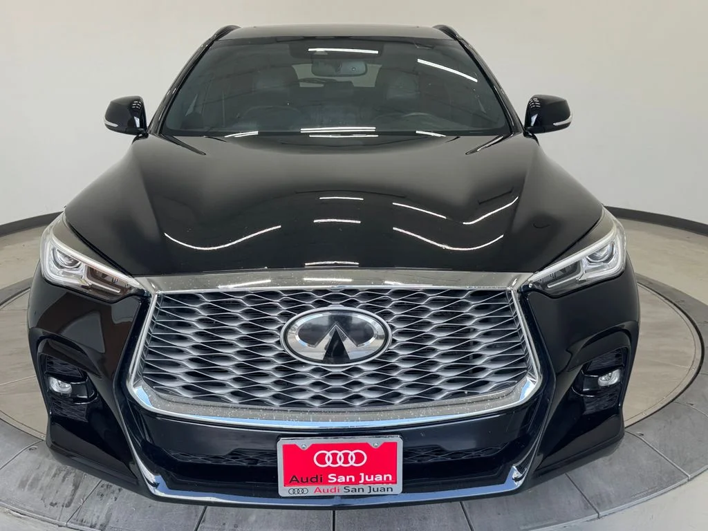 Certified Used 2022 Black INFINITI LUXE image 2