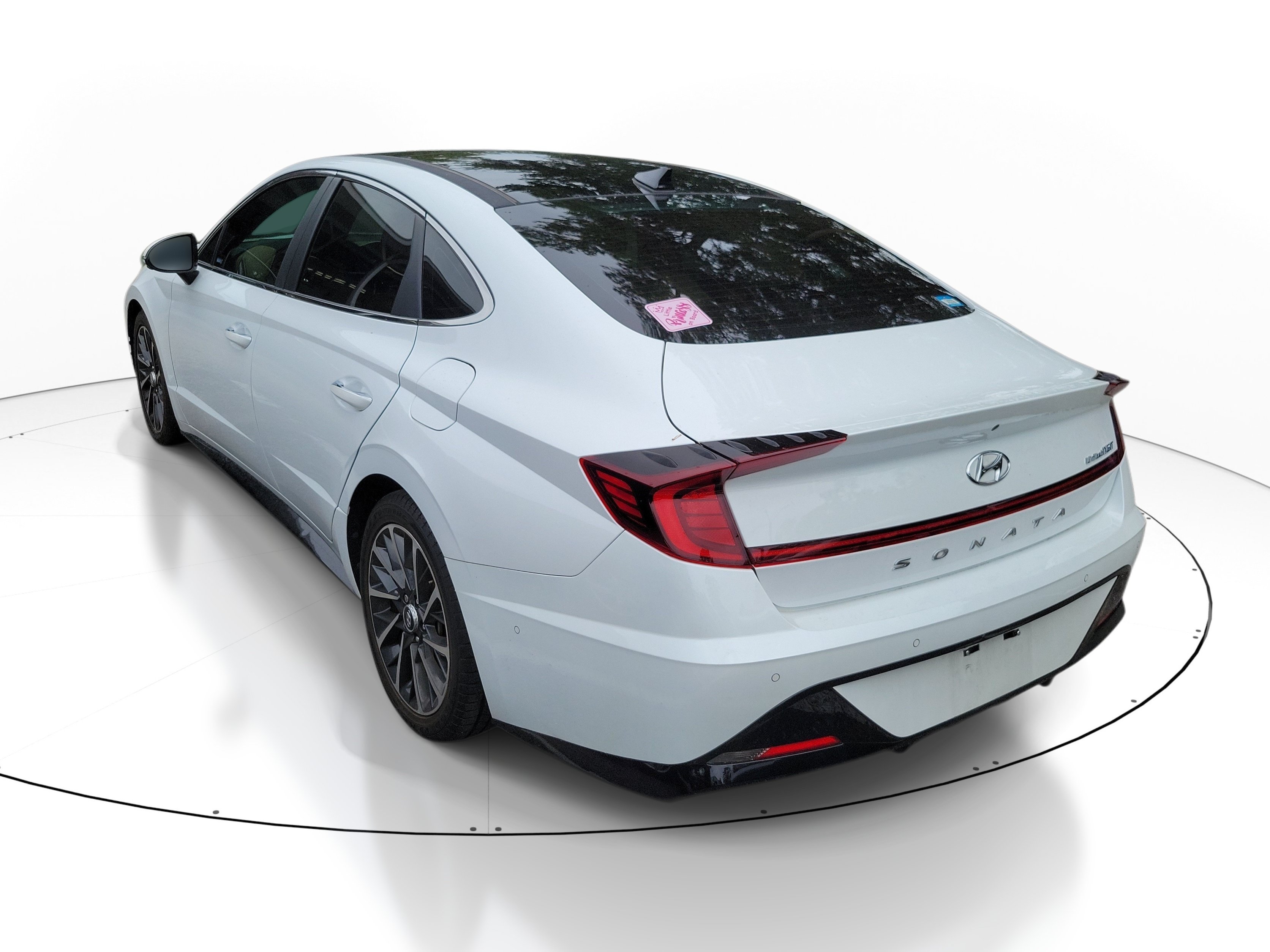 Used 2021 Quartz White Hyundai Limited image 2