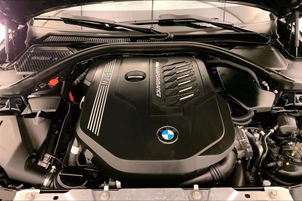 Used 2023 Black Sapphire Metallic BMW  image 9