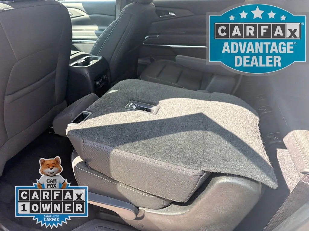 Used 2024 Summit White Chevrolet LT image 9