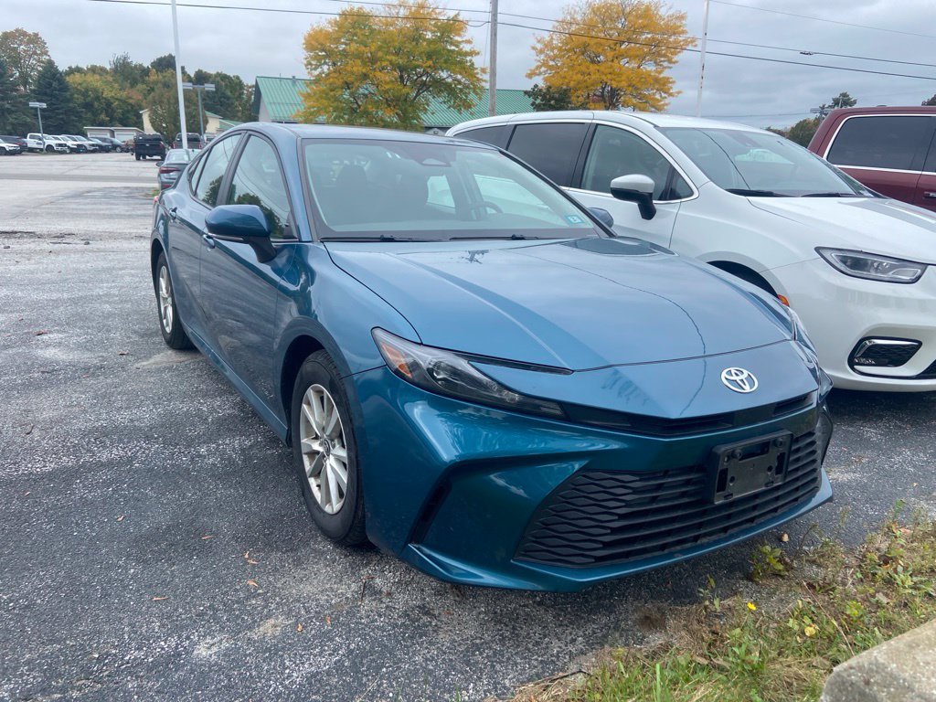 Used 2025 Ocean Toyota LE image 1
