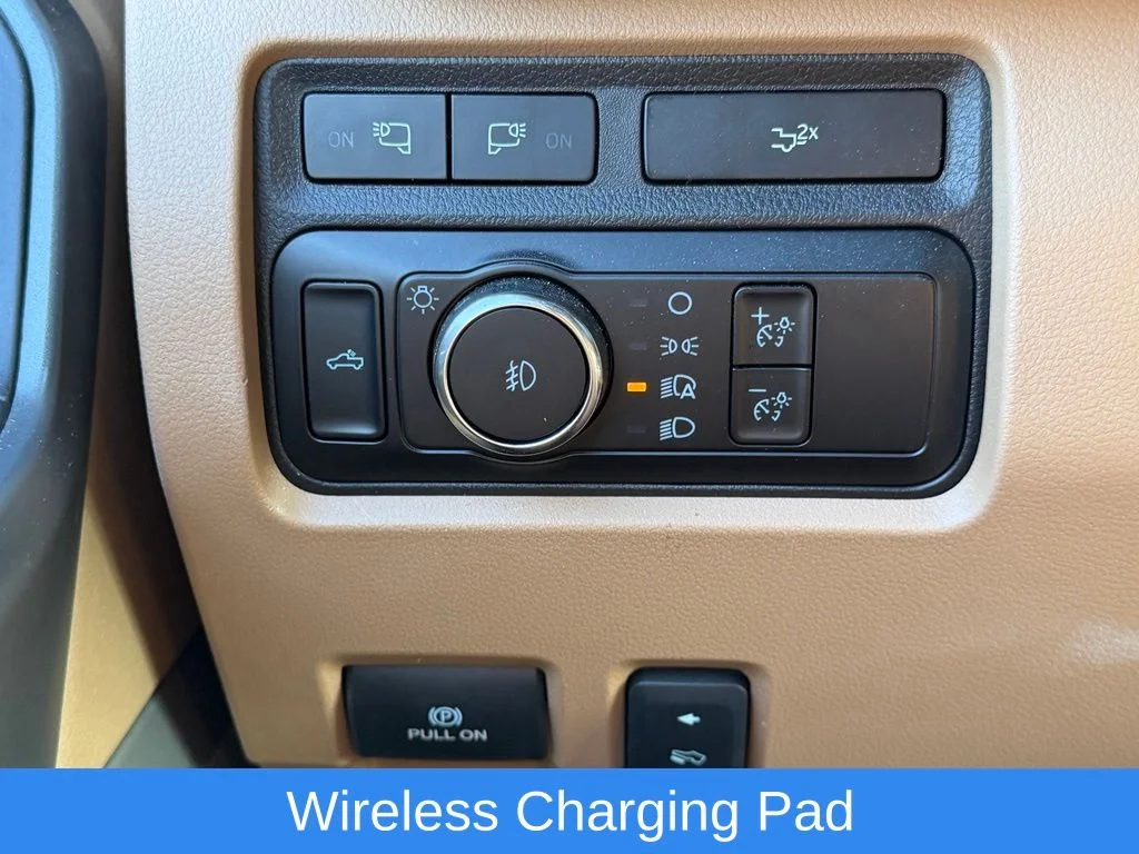Used 2024 Silver Ford Lariat image 36