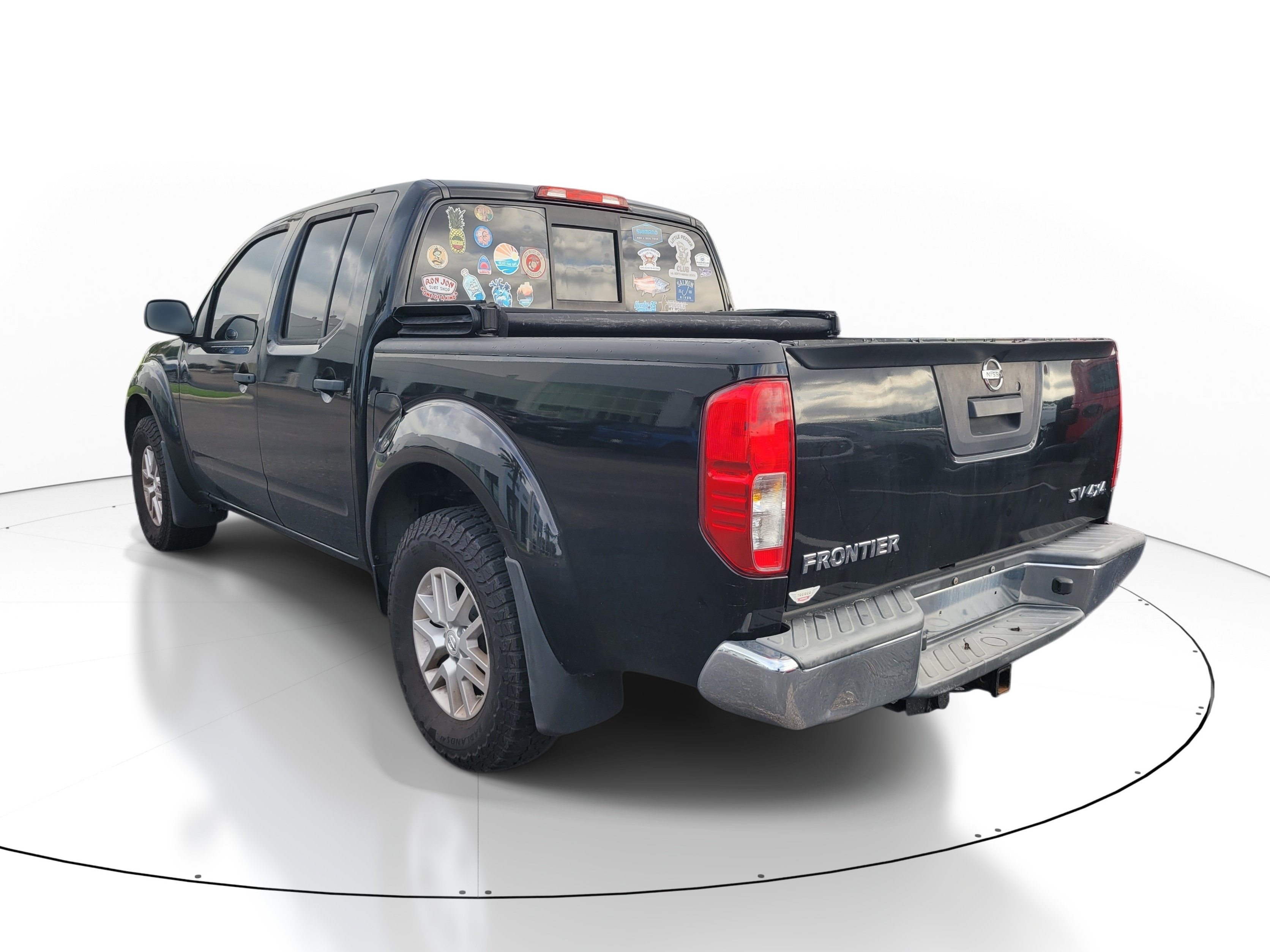 Used 2016 Magnetic Black Nissan SV image 6