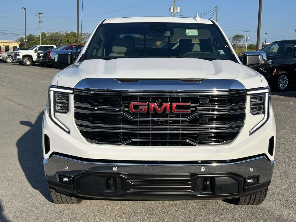 New 2026 Summit White GMC SLT image 9