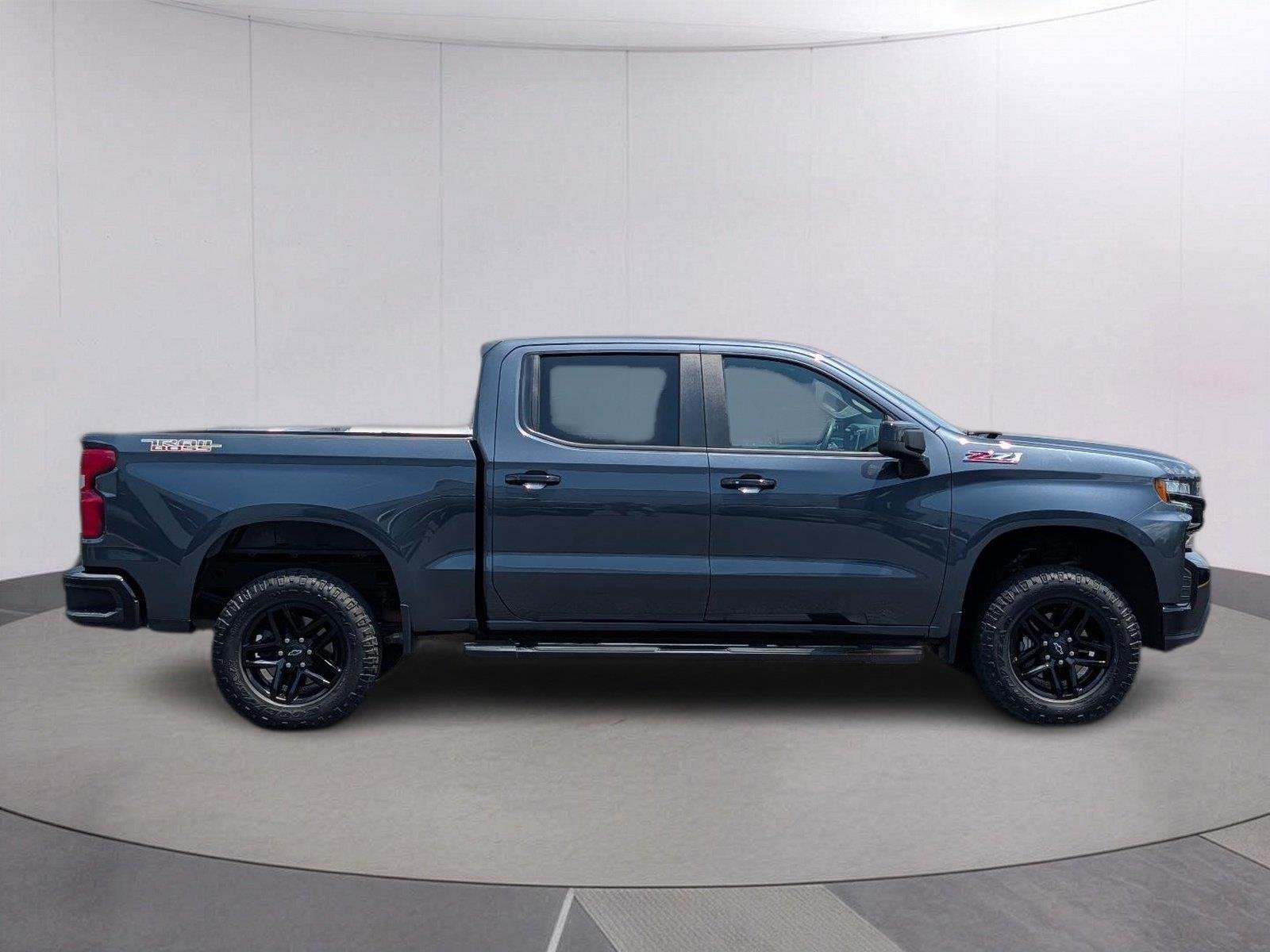Used 2022 SHADOW GRAY METALLIC Chevrolet LT Trail Boss image 7