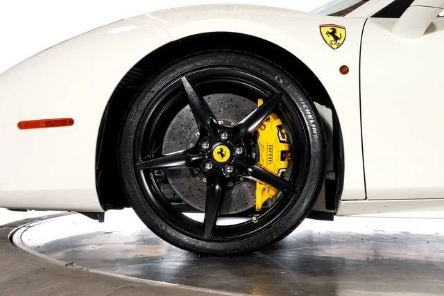 Certified Used 2018 Bianco Avus Ferrari  image 18