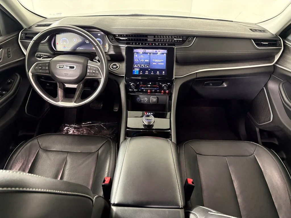 Used 2022 Black Jeep Limited image 31