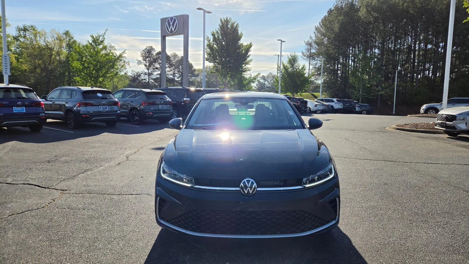 New 2026 Deep Black Pearl Volkswagen SE image 9