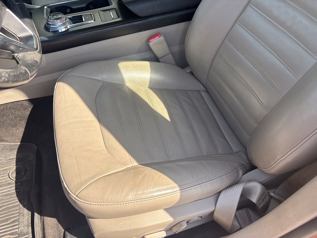 Used 2017 Ruby Red Metallic Ford SE image 12