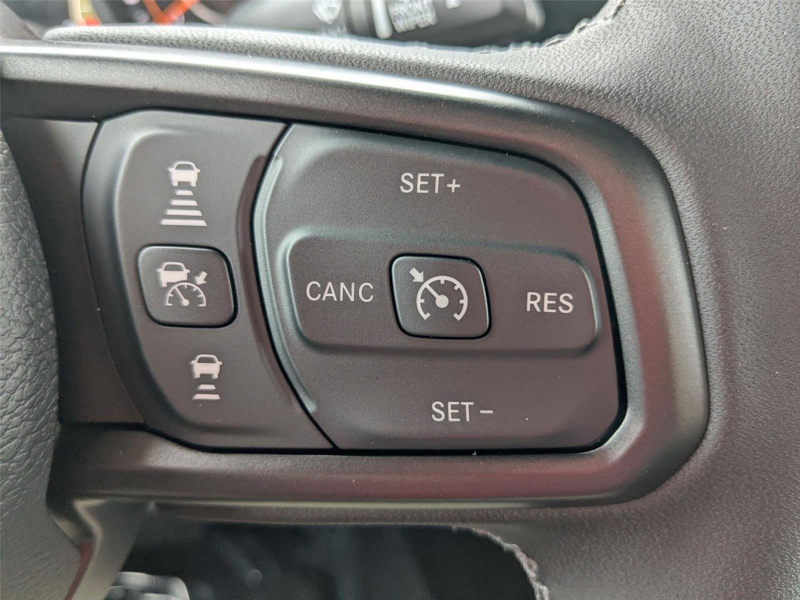 New 2026 Reign Exterior Paint Jeep Mojave X image 16