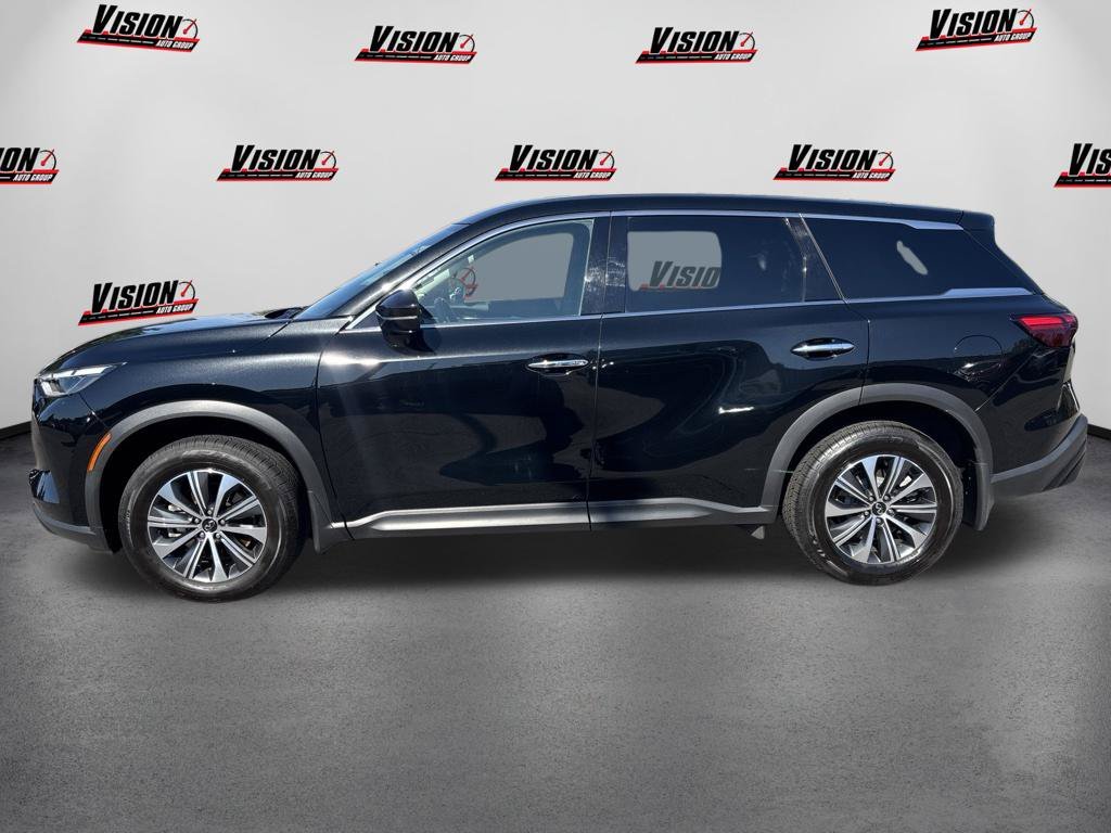 Used 2024 Black INFINITI PURE image 10