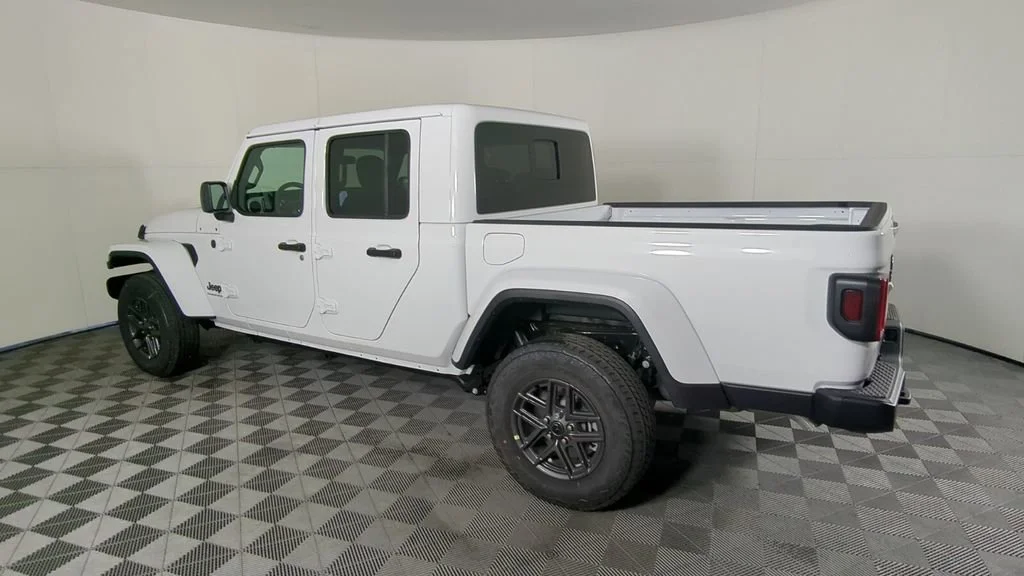 New 2026 Bright White Clear-Coat Exterior Paint Jeep Sport S image 7