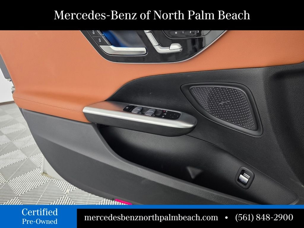 Used 2025 White Mercedes-Benz C 300 image 17